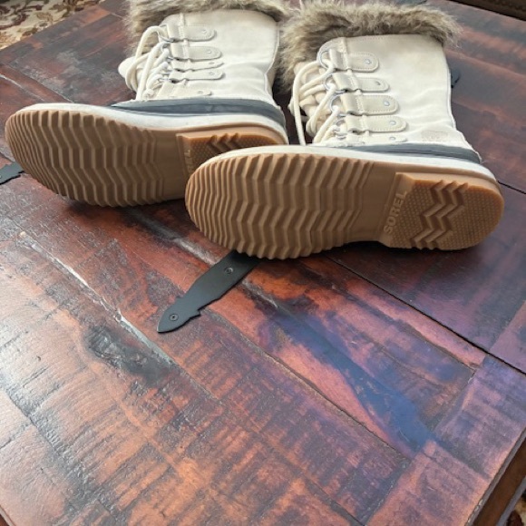 Sorel Women's Fur-Lined Winter Boots size 8 - Picture 5 of 11